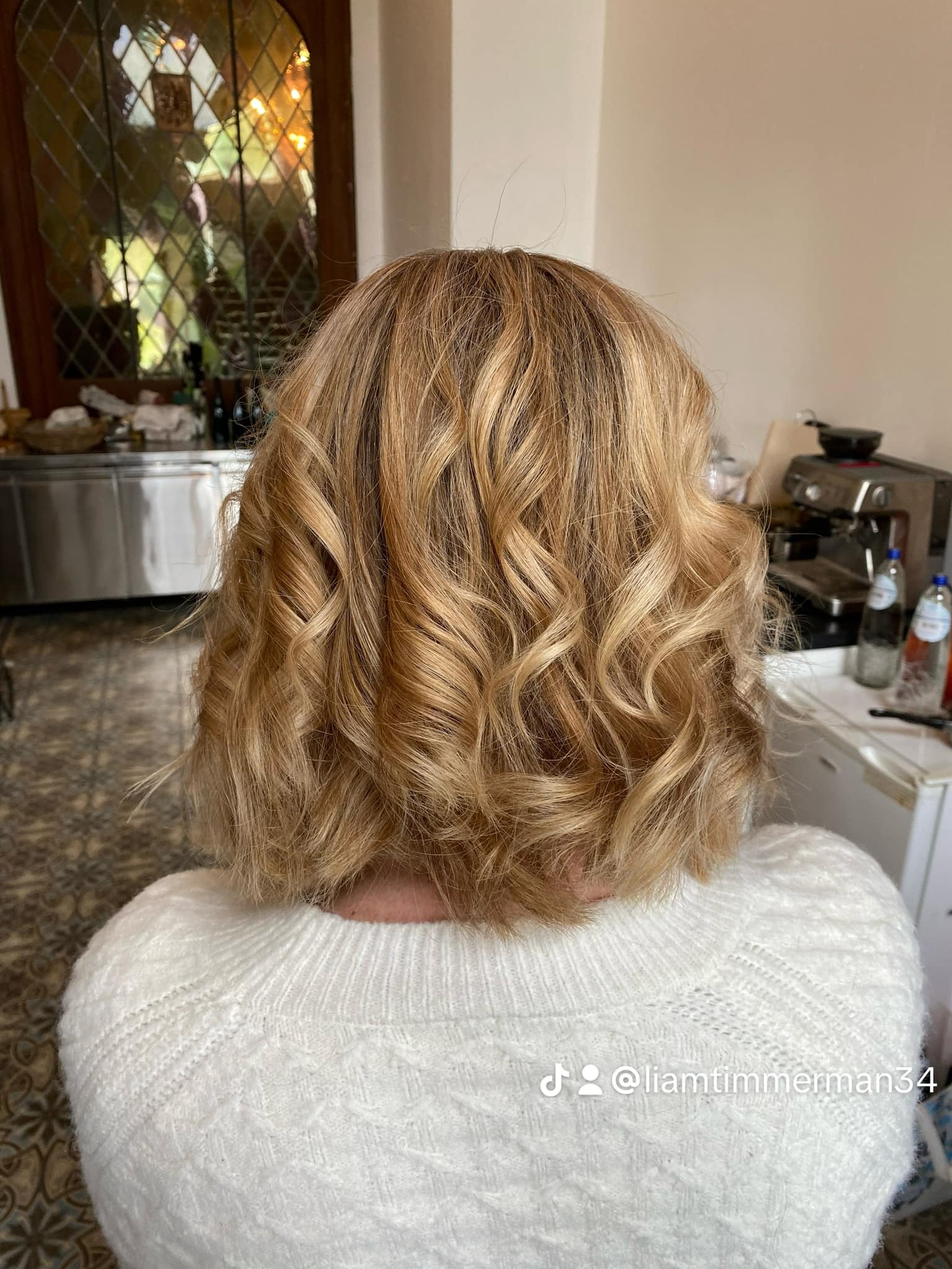 https://fyxheopqrpkpcjskstej.supabase.co/storage/v1/object/public/shop_gallery/84/balayage.jpg
