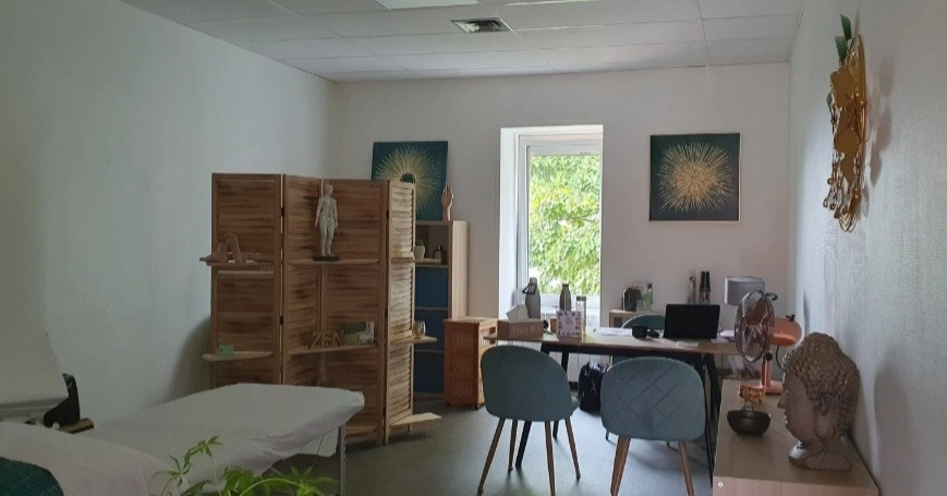 https://fyxheopqrpkpcjskstej.supabase.co/storage/v1/object/public/shop_gallery/86/cabinet.jpeg